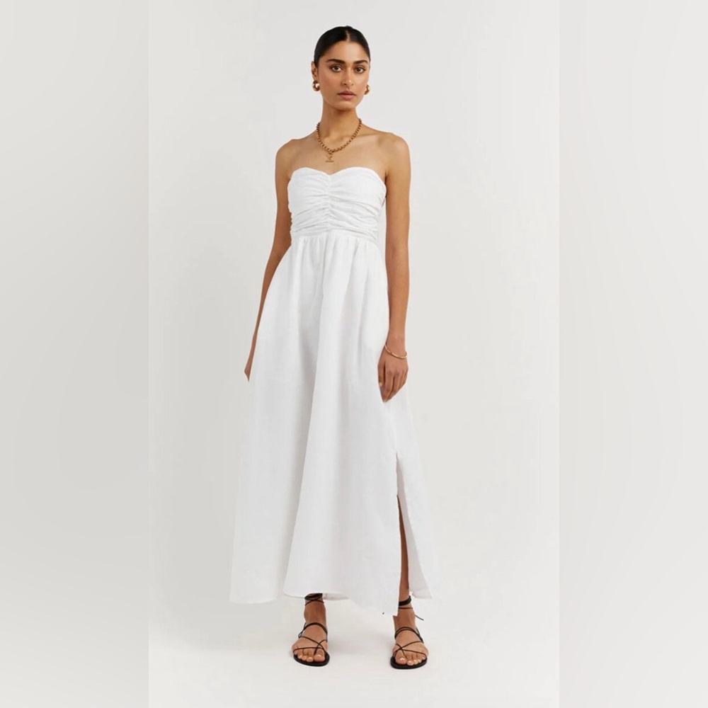 DISSH Elegant White Sweetheart Strapless Dress
